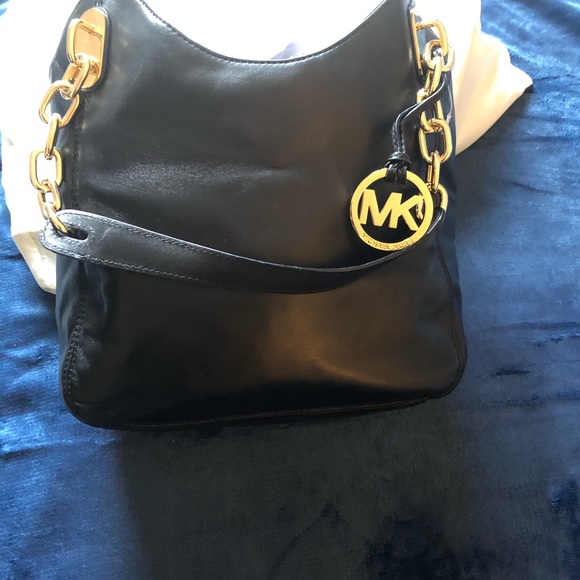 Michael Kors Lilly Leather Handbag - Picture 3 of 7